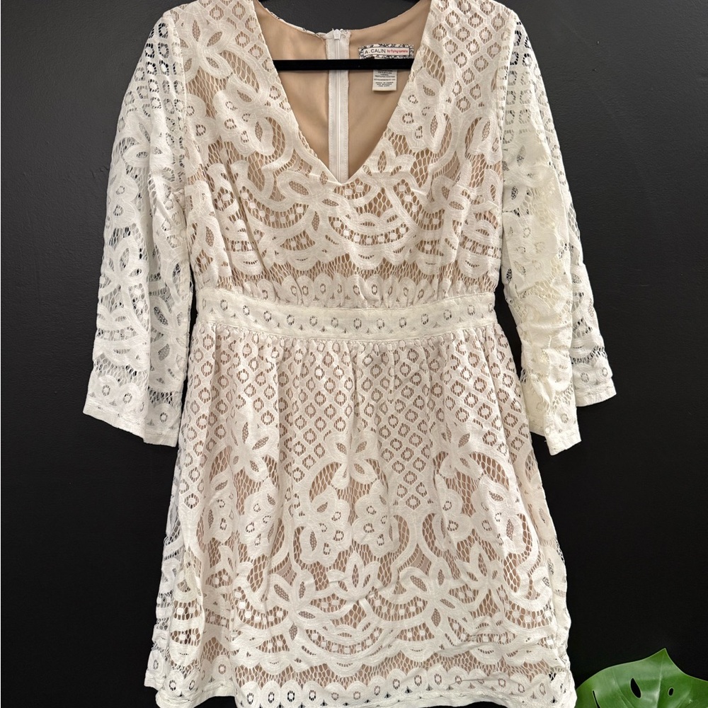 Elegant White Lace Dress